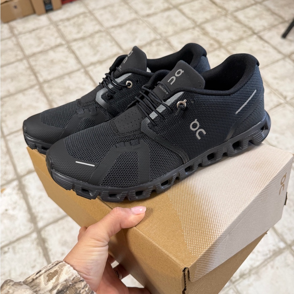 On Cloud Men's Black Athletic Shoes